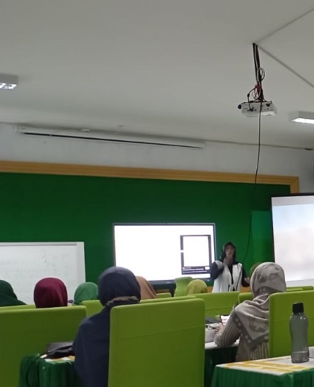 Berusaha Mewujudkan Visi dan Misi Prodi, Dosen MPI Sosialisasikan Visi dan Misi di Awal Perkuliahan